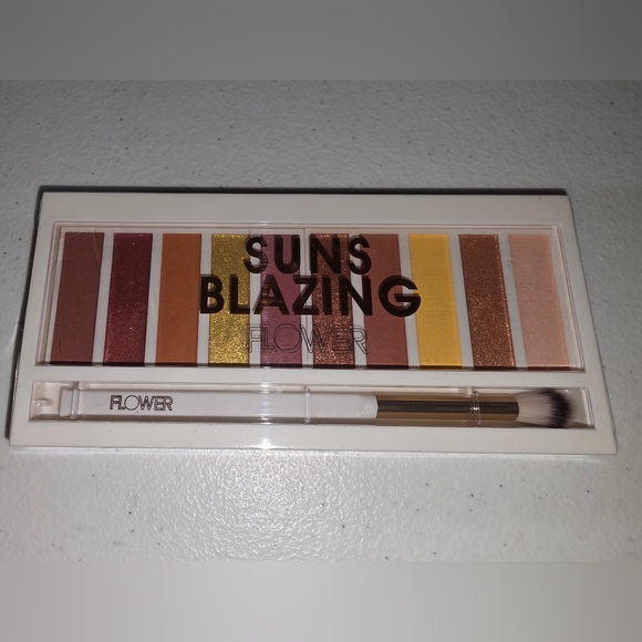 Flower Other - Flower Beauty Radiant Eyeshadow Palette